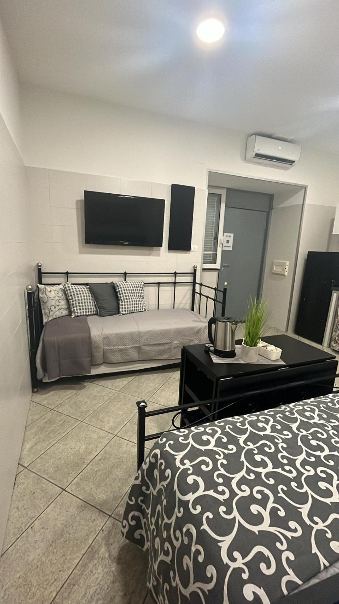 Essential House Apartment *